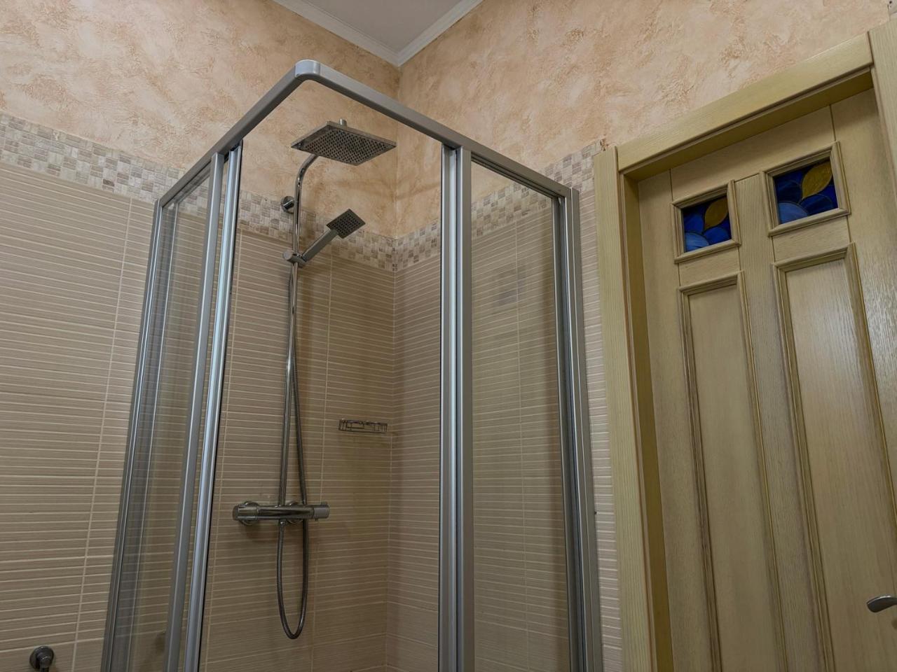 Aqvium Hotel Dnyipropetrovszk Kültér fotó
